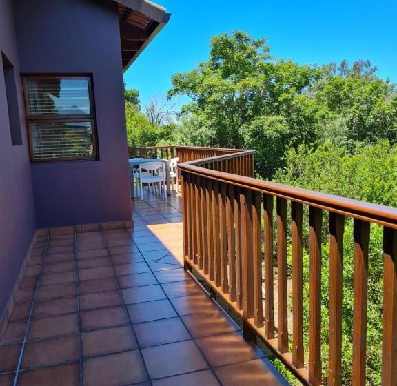 پانسیون Kaya Cabhozi At 306 On Heightsroad