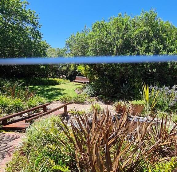 پانسیون Kaya Cabhozi At 306 On Heightsroad