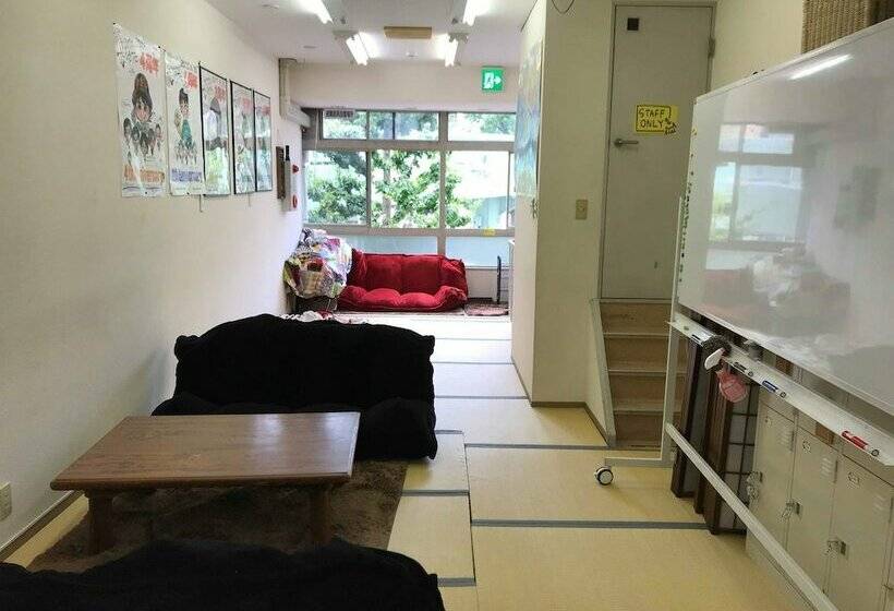 ペンション Kobe Net Cafe & Rental Space Nayuta   Hostel