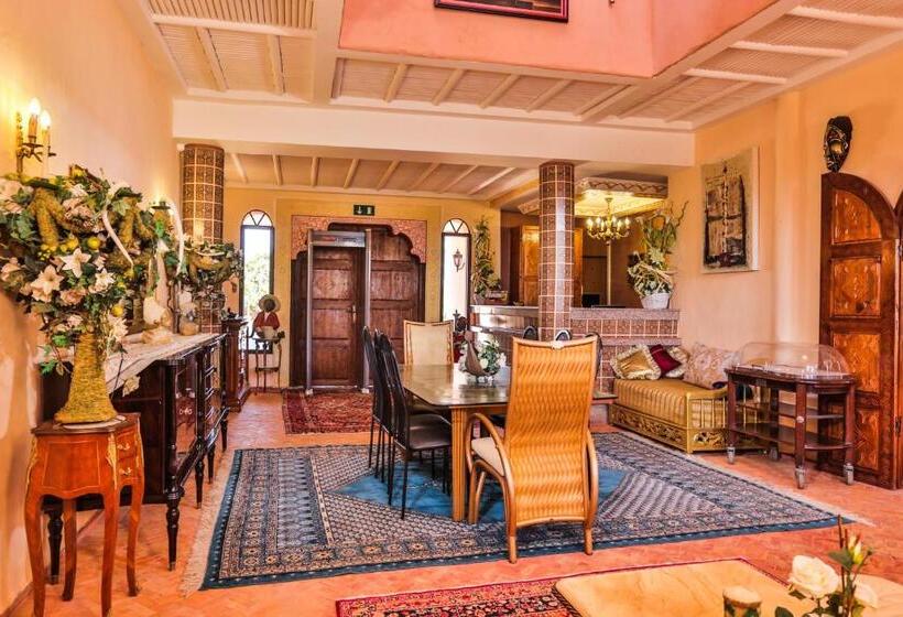 Пансион Maison Kasba Bonheur & Bien Etre Emma & Gilles