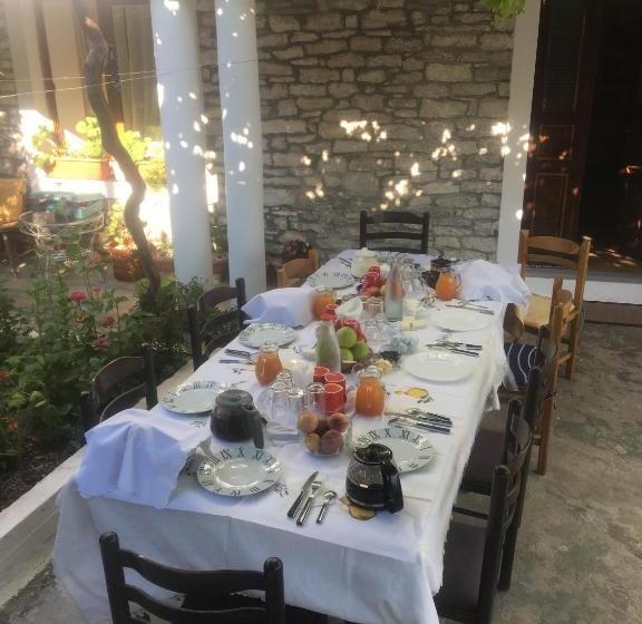 بنسيون Sokaku I Te Marreve Guesthouse