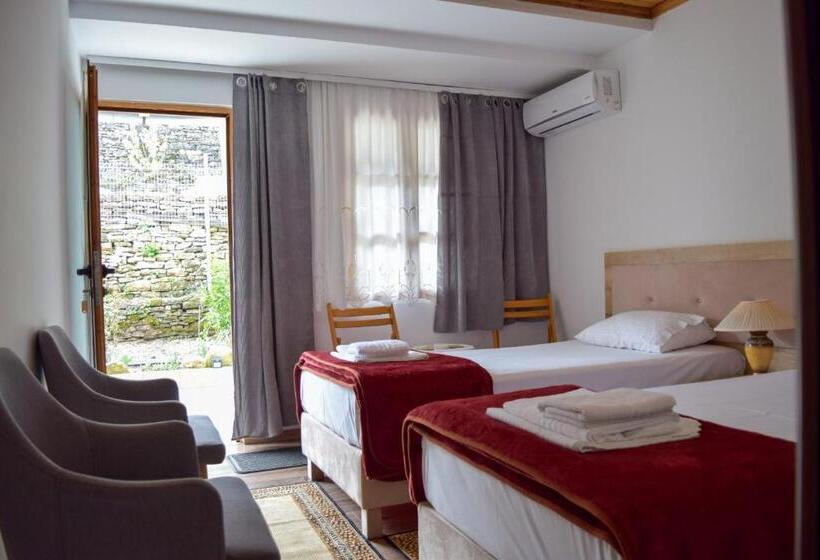 بنسيون Sokaku I Te Marreve Guesthouse