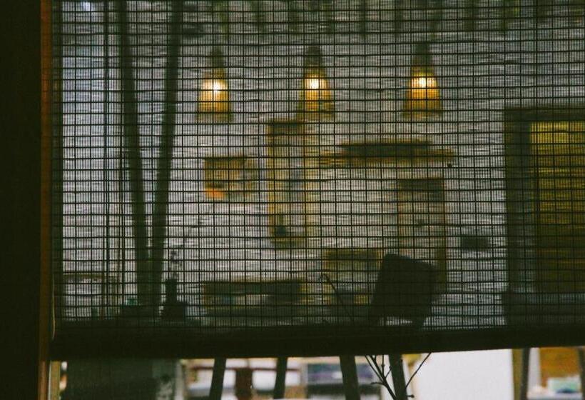 Pensionat Wally House青山惠风民宿