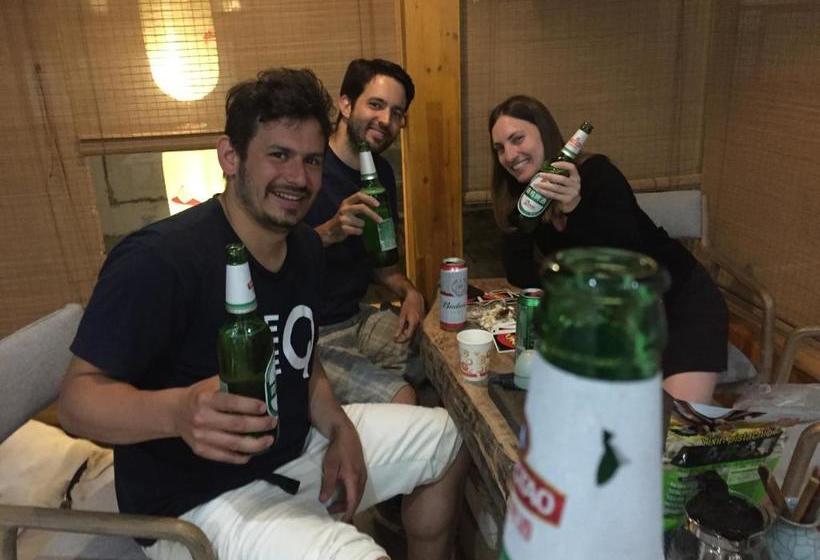 Pensionat Wally House青山惠风民宿