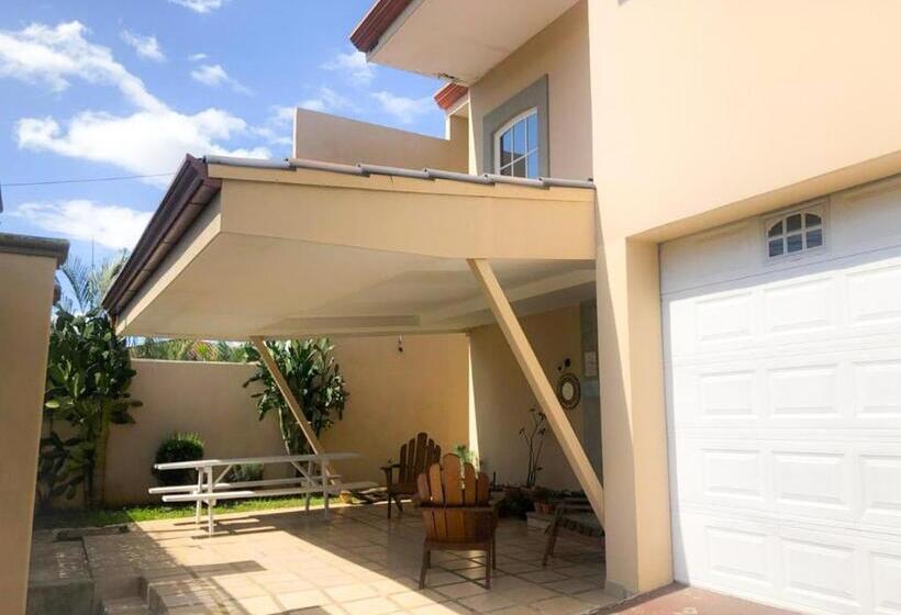 호스텔 Ester`s Place