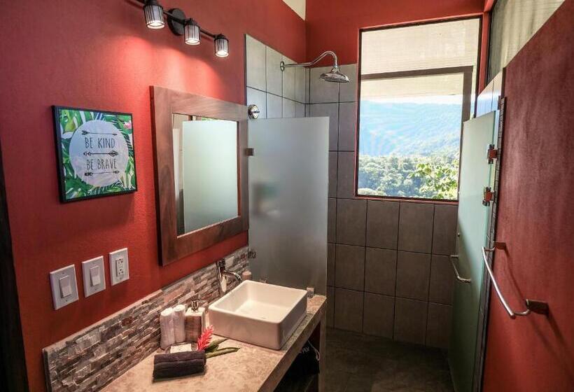 مبيت وإفطار Nature's Edge Boutique