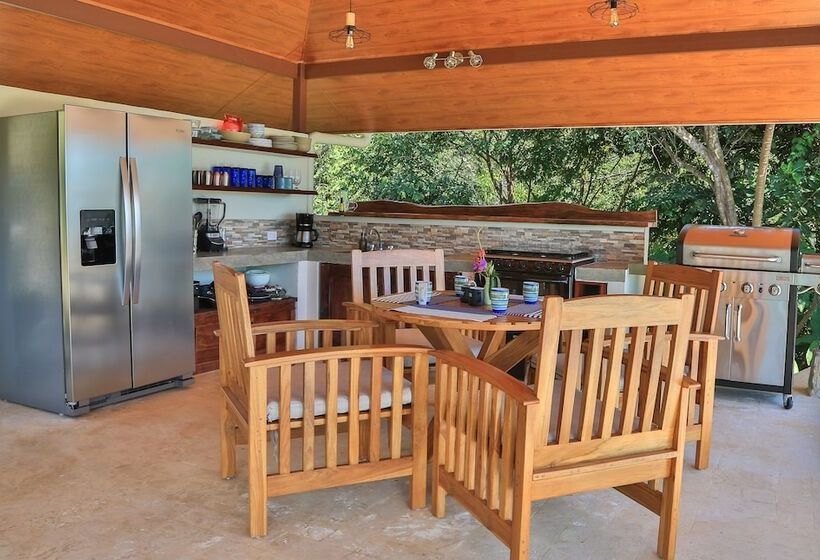 مبيت وإفطار Nature's Edge Boutique