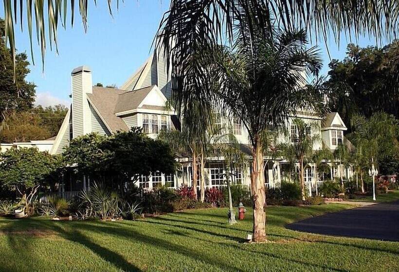 Heron Cay Lakeview Bed & Breakfast