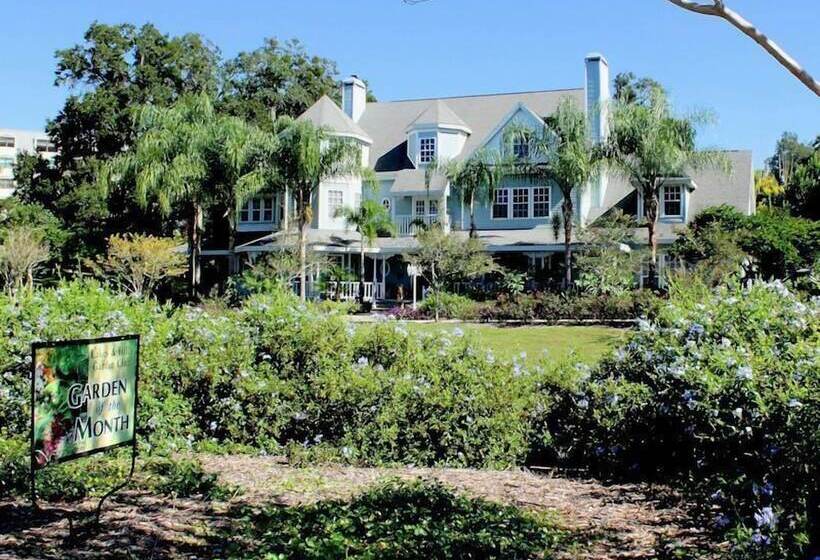 Heron Cay Lakeview Bed & Breakfast