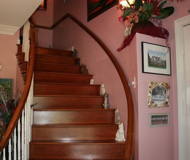 Heron Cay Lakeview Bed & Breakfast