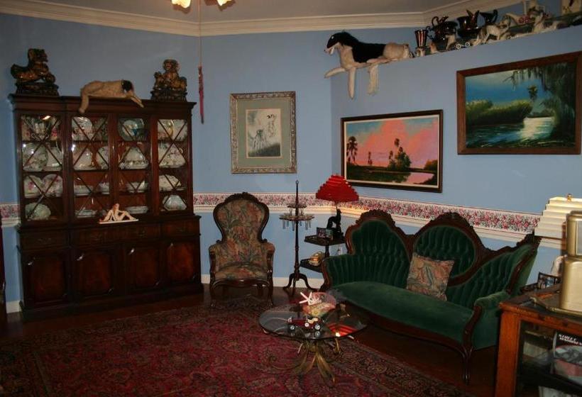 Heron Cay Lakeview Bed & Breakfast