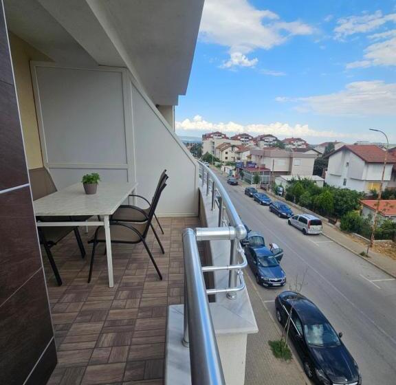 پانسیون Apartments Lotus