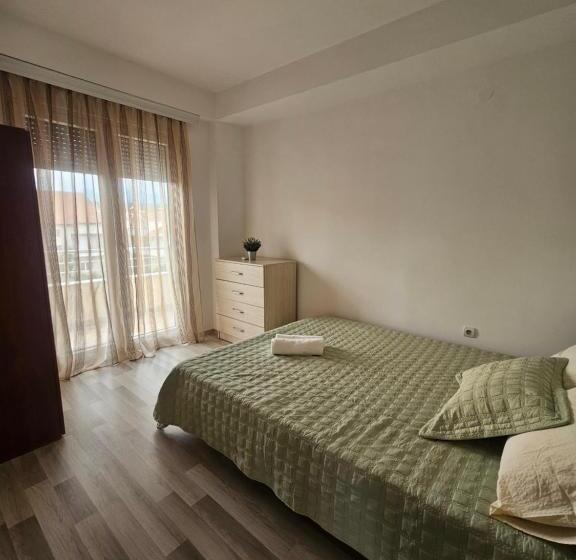 پانسیون Apartments Lotus