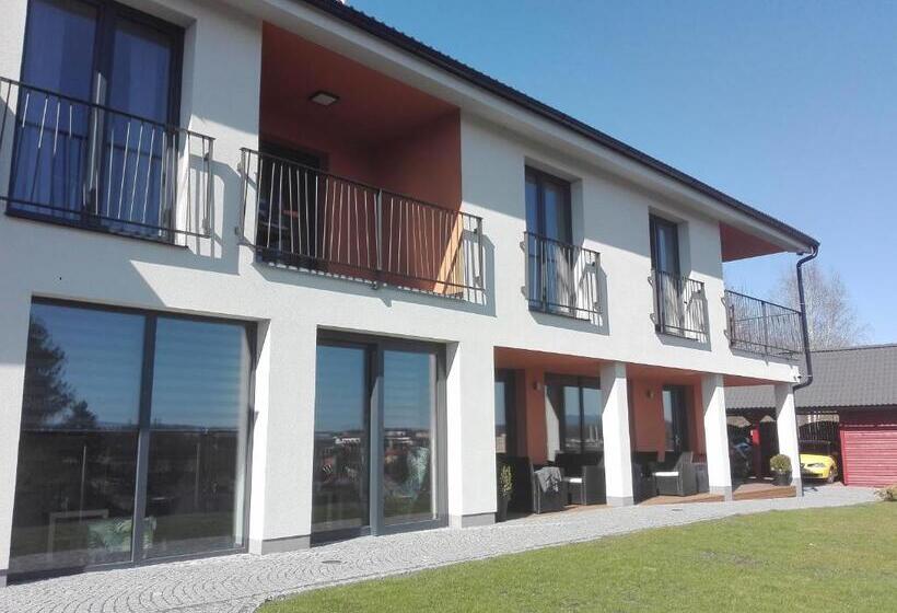 膳宿费 Penzion Cafe Na Svahu