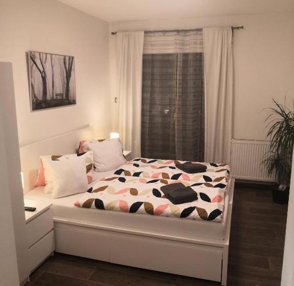 膳宿费 Penzion Cafe Na Svahu