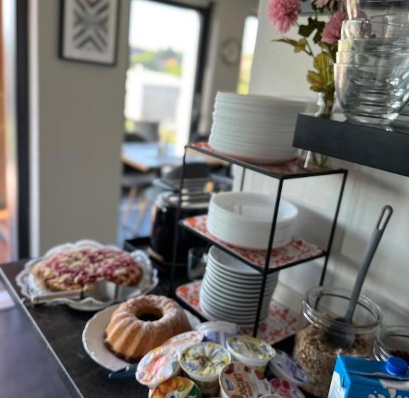 膳宿费 Penzion Cafe Na Svahu