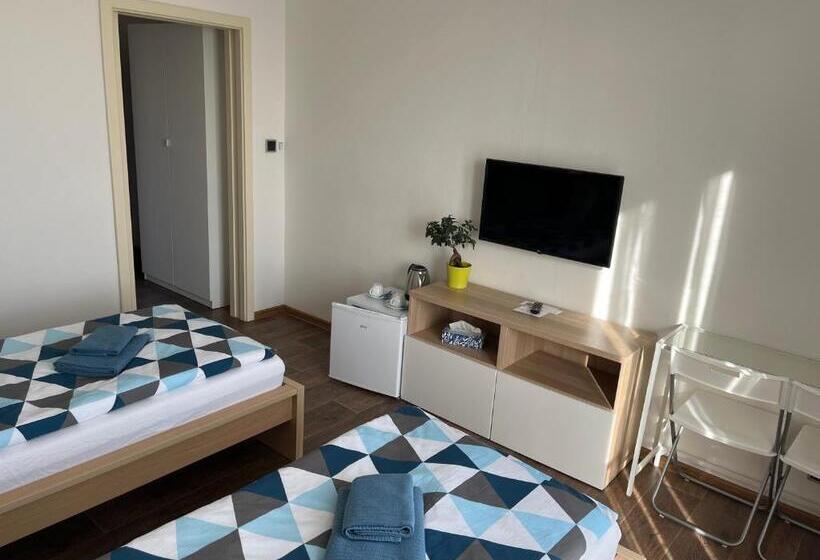 膳宿费 Penzion Cafe Na Svahu