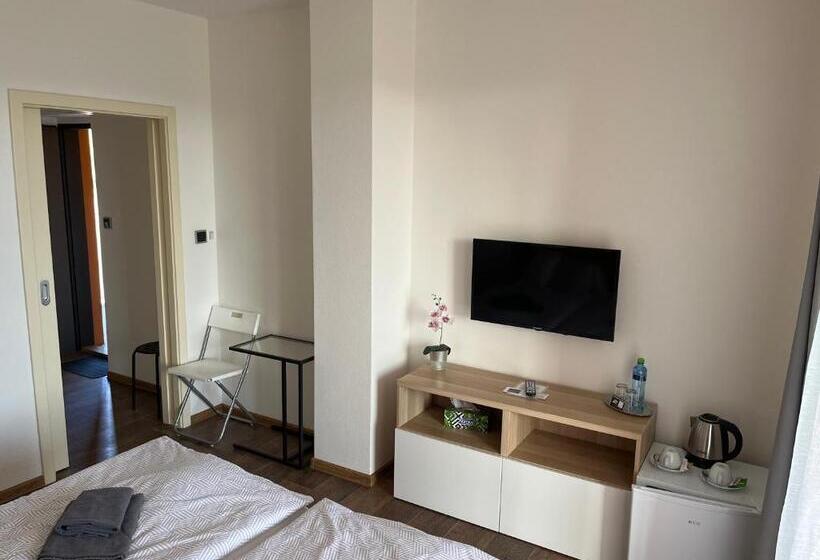 膳宿费 Penzion Cafe Na Svahu