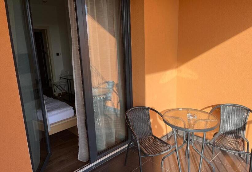 膳宿费 Penzion Cafe Na Svahu