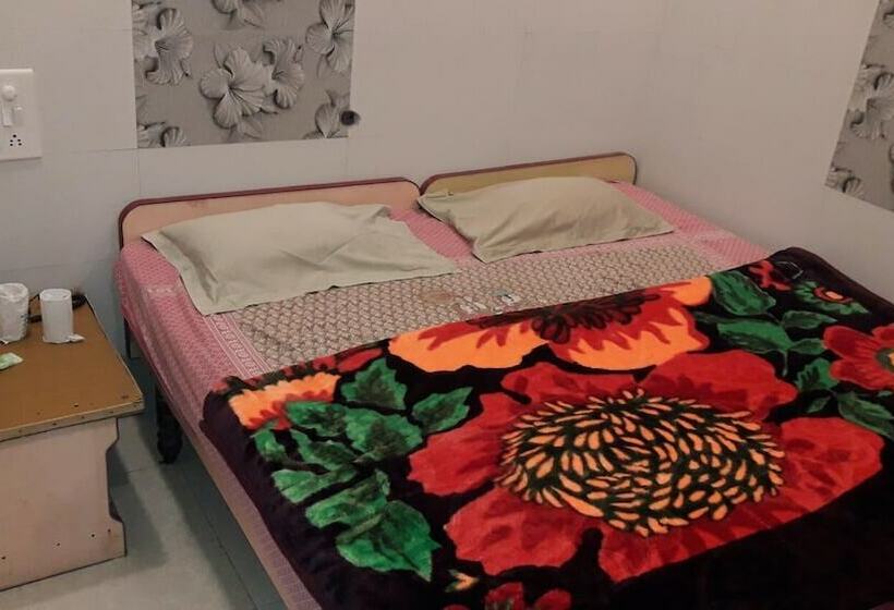 פנסיון Star Guest House