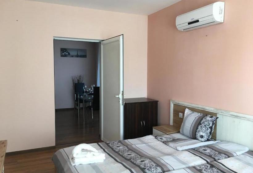 펜션 Triglav Edelweiss Guest House