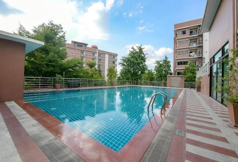 The Route Sriracha Hotel And Residence