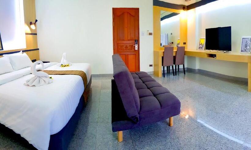 The Route Sriracha Hotel And Residence