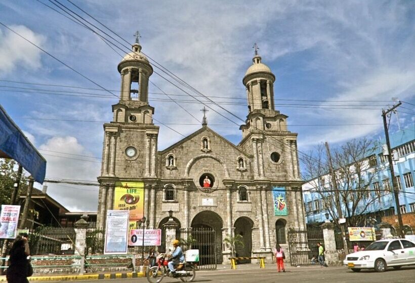 הוסטל Mahogany Tourist Inn