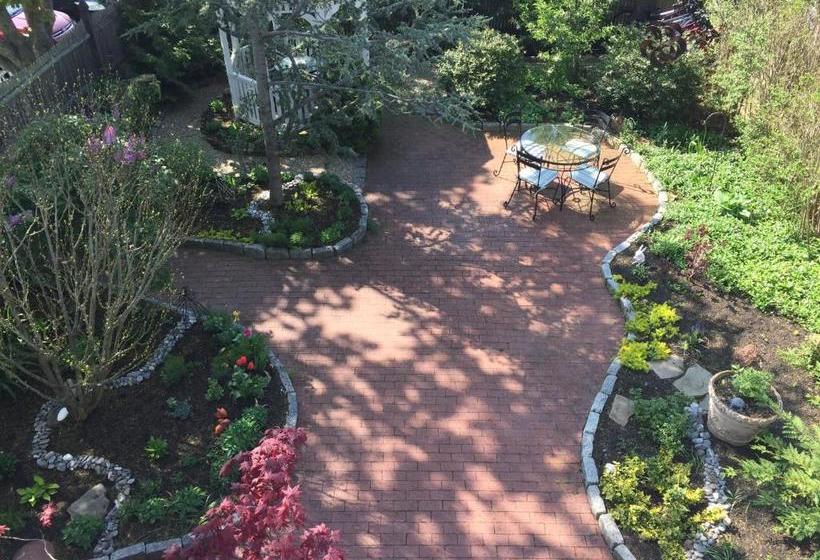 فندق صغير Secret Garden Inn