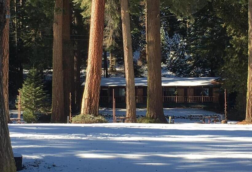 Crater Lake Gateway Rocky Point Resort