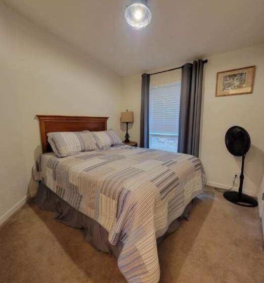 Crater Lake Gateway Rocky Point Resort