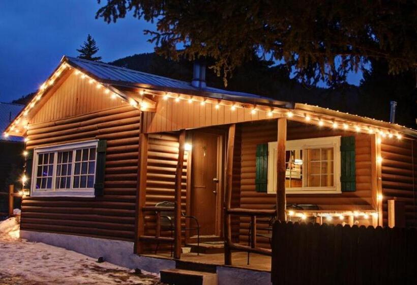 فندق Three Bears Lodge