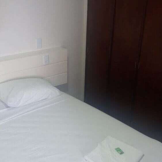 Flat Oeste La Residence