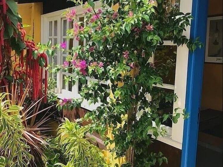 پانسیون Aquarius Osteria