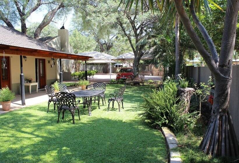 بنسيون Four Seasons Guesthouses