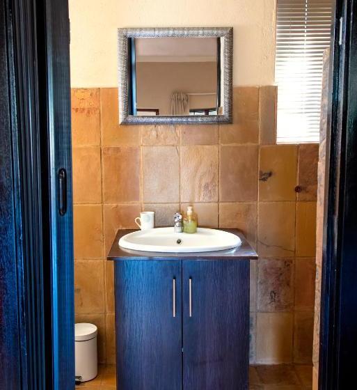 ペンション Four Seasons Guesthouses