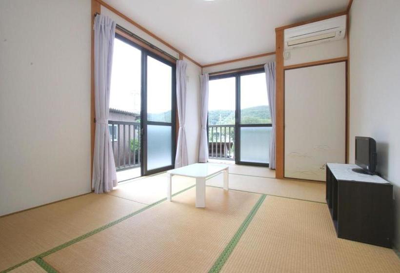 پانسیون Minshuku Tsurinoie