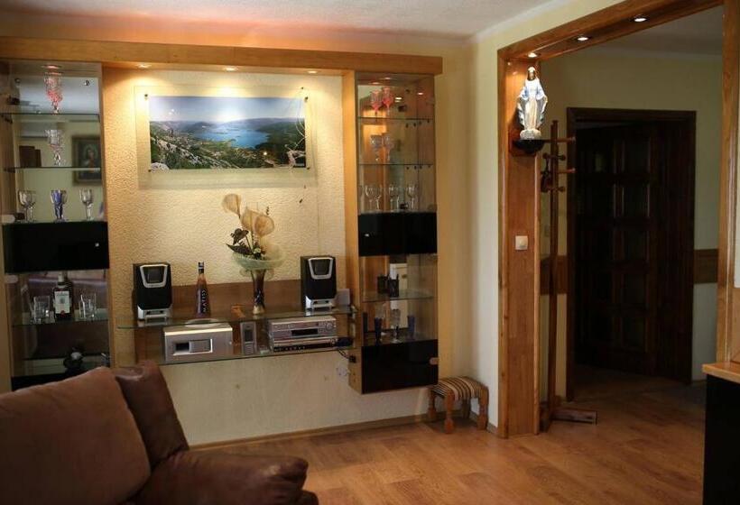 پانسیون Pansion Renata