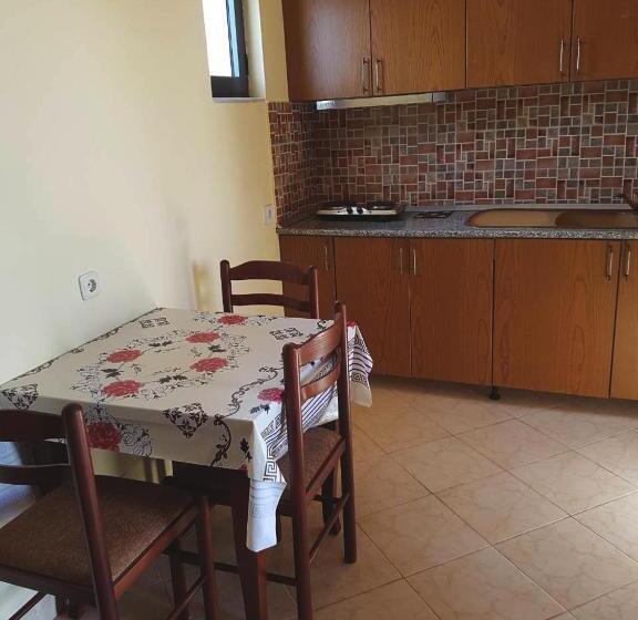 膳宿费 Petrit Guesthouse