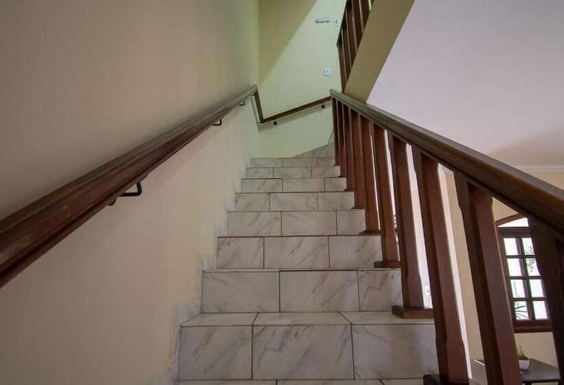 بنسيون Pousada Trinità