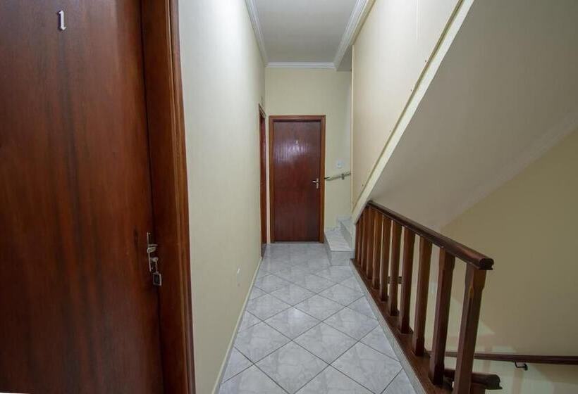 بنسيون Pousada Trinità