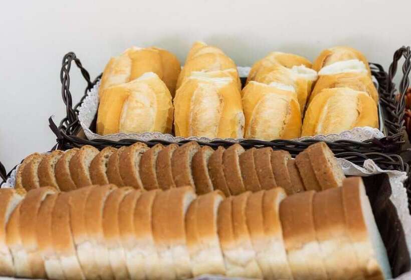 بنسيون Pousada Trinità