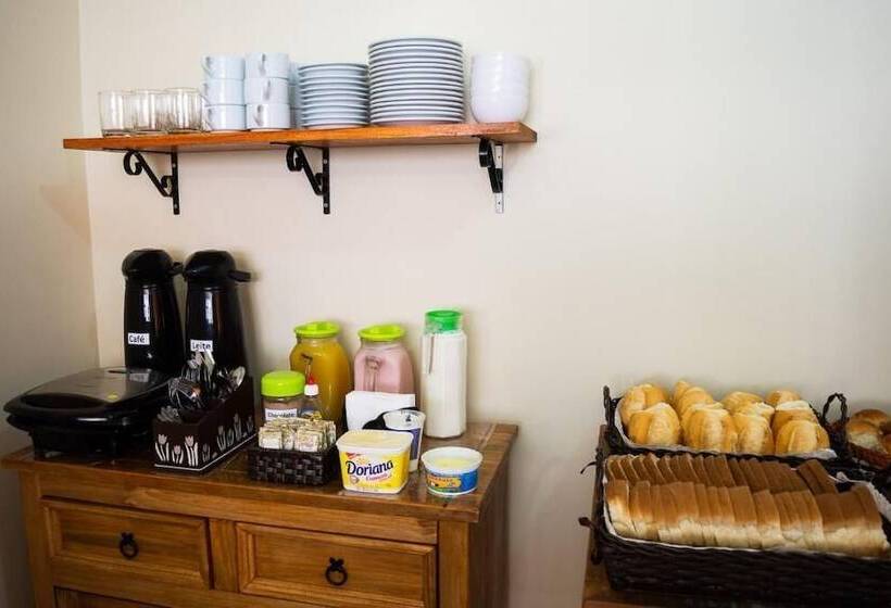 بنسيون Pousada Trinità