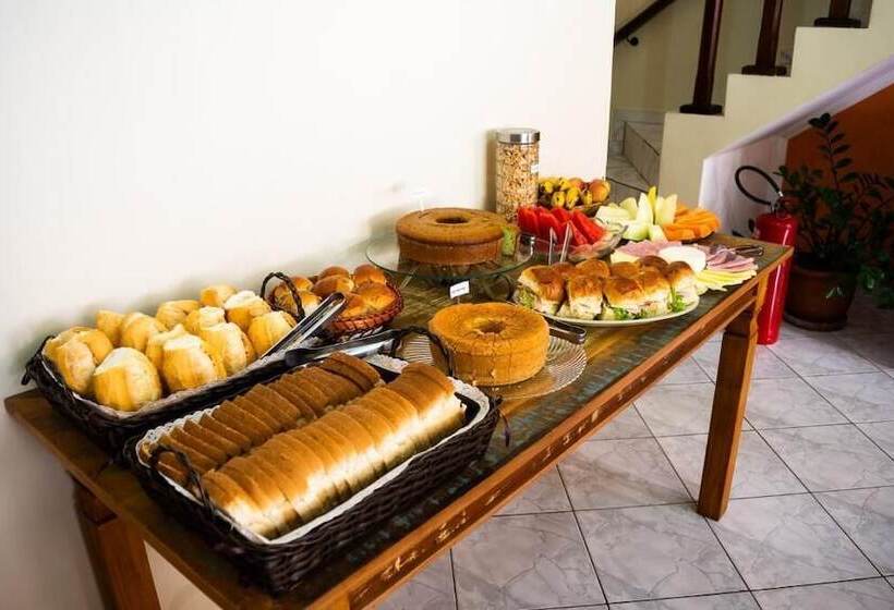 بنسيون Pousada Trinità