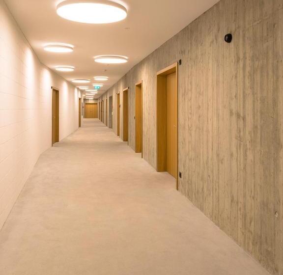 ペンション Schüür Restaurant & Kultur