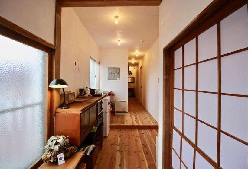 بنسيون Small Town Hotel Hakodate