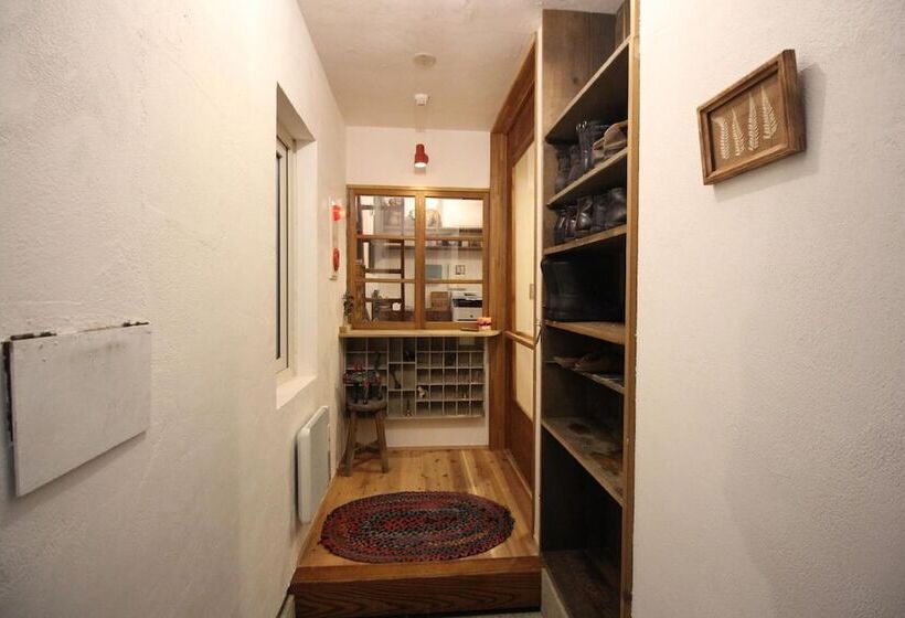 بنسيون Small Town Hotel Hakodate