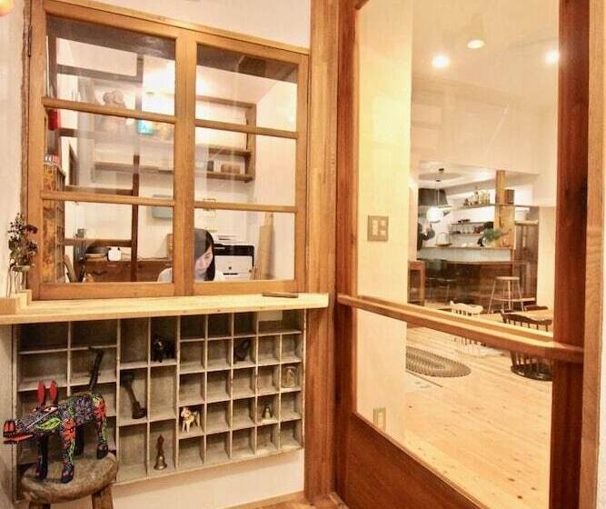 بنسيون Small Town Hotel Hakodate