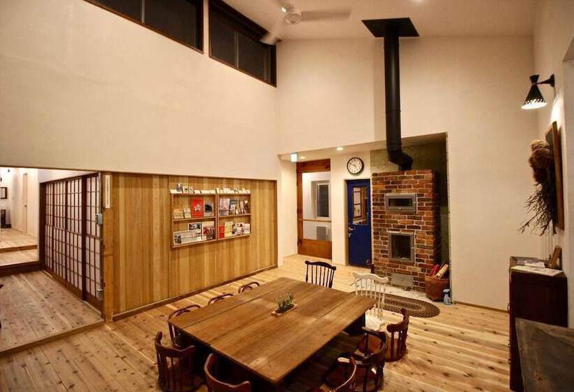 بنسيون Small Town Hotel Hakodate