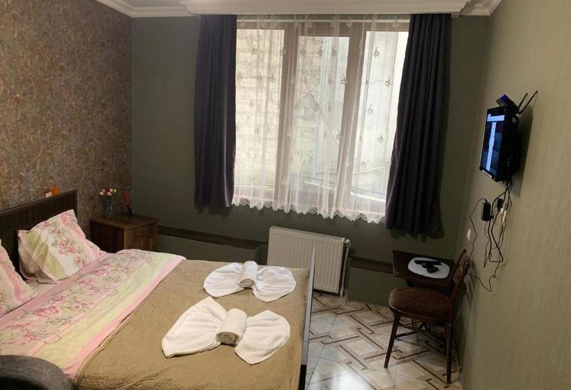 پانسیون Tamarioni